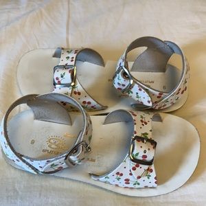Cherry pattern, size 9 girls, saltwater sandals